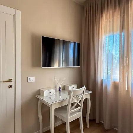 La Dimora Di Alloggi E Trattoria 3*